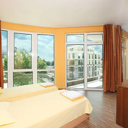 La Piazza Family Sunny Beach