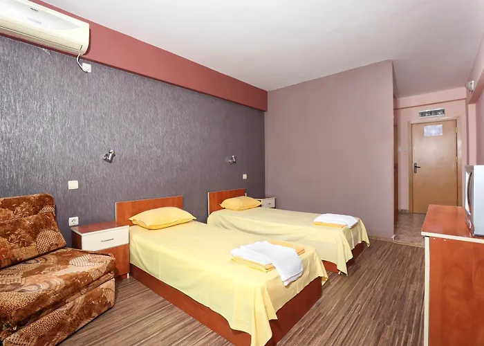 La Piazza Family 2* Сонячний Берег