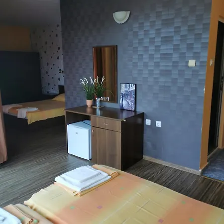 La Piazza Family Hotel 2*