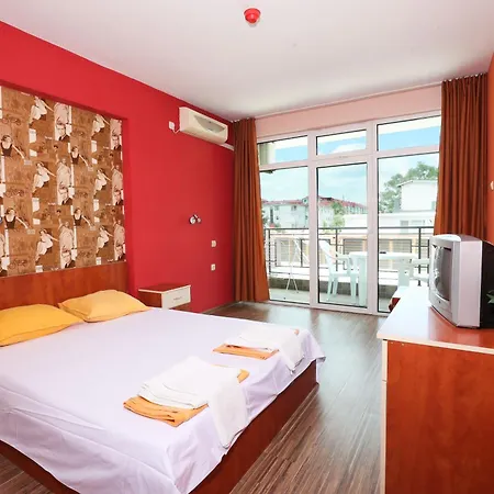 La Piazza Family Hotel 2*