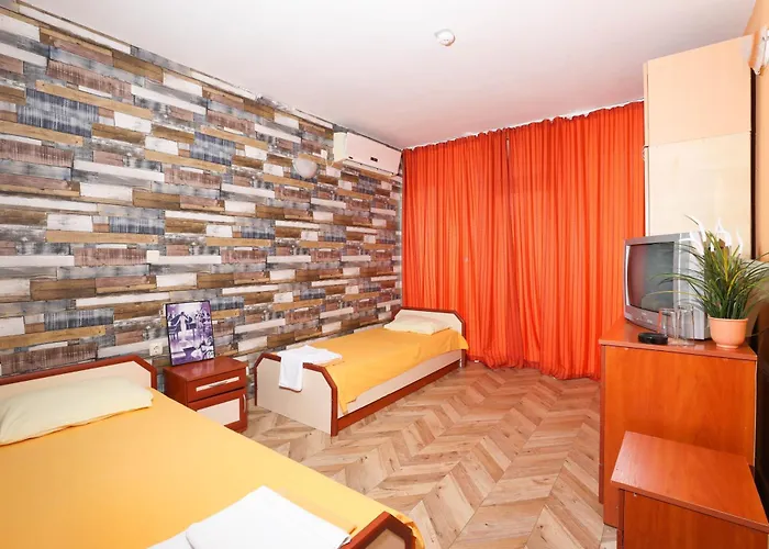 La Piazza Family Otel