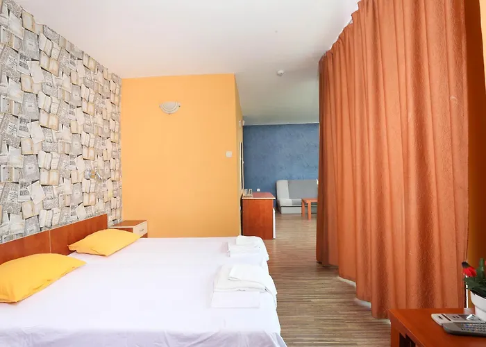 La Piazza Family Otel